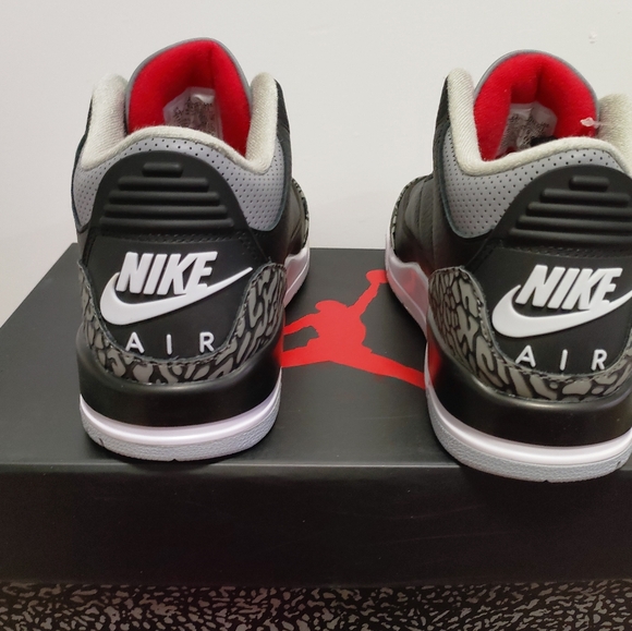 AIR JORDAN 3 RETRO 🕹 “Black Cement” GS - Picture 3 of 5